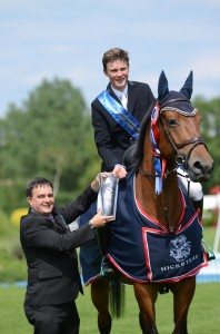 Michael Duffy receiving his winner's trophy.