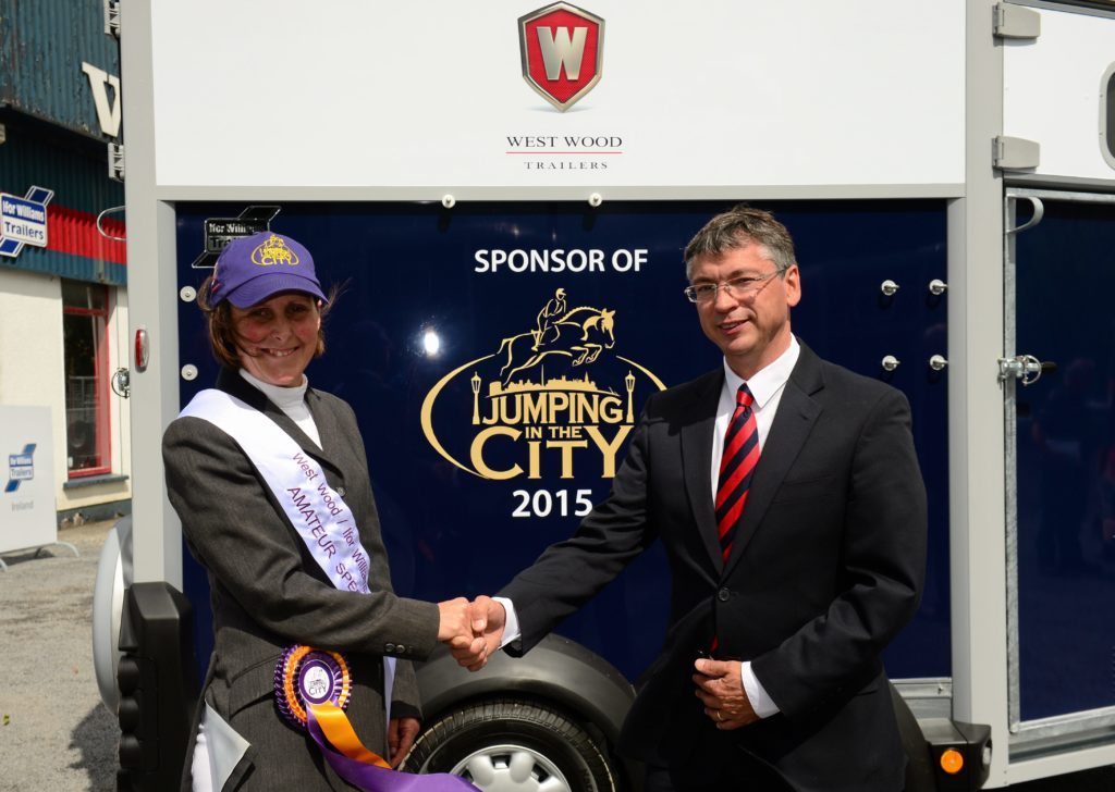 29 July 2015; Jumping the the City Amateur Winner collects horsebox. West Wood Trailers, Naas, Co. Kildare. Picture credit: Piaras Ó Mídheach / SPORTSFILE *** NO REPRODUCTION FEE ***