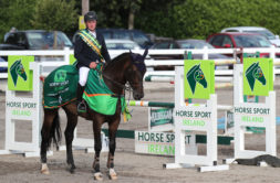 Ger O'Neil and MHS High Hopes are presented with their sash and rug after winning the second leg of the HSI Premier Series