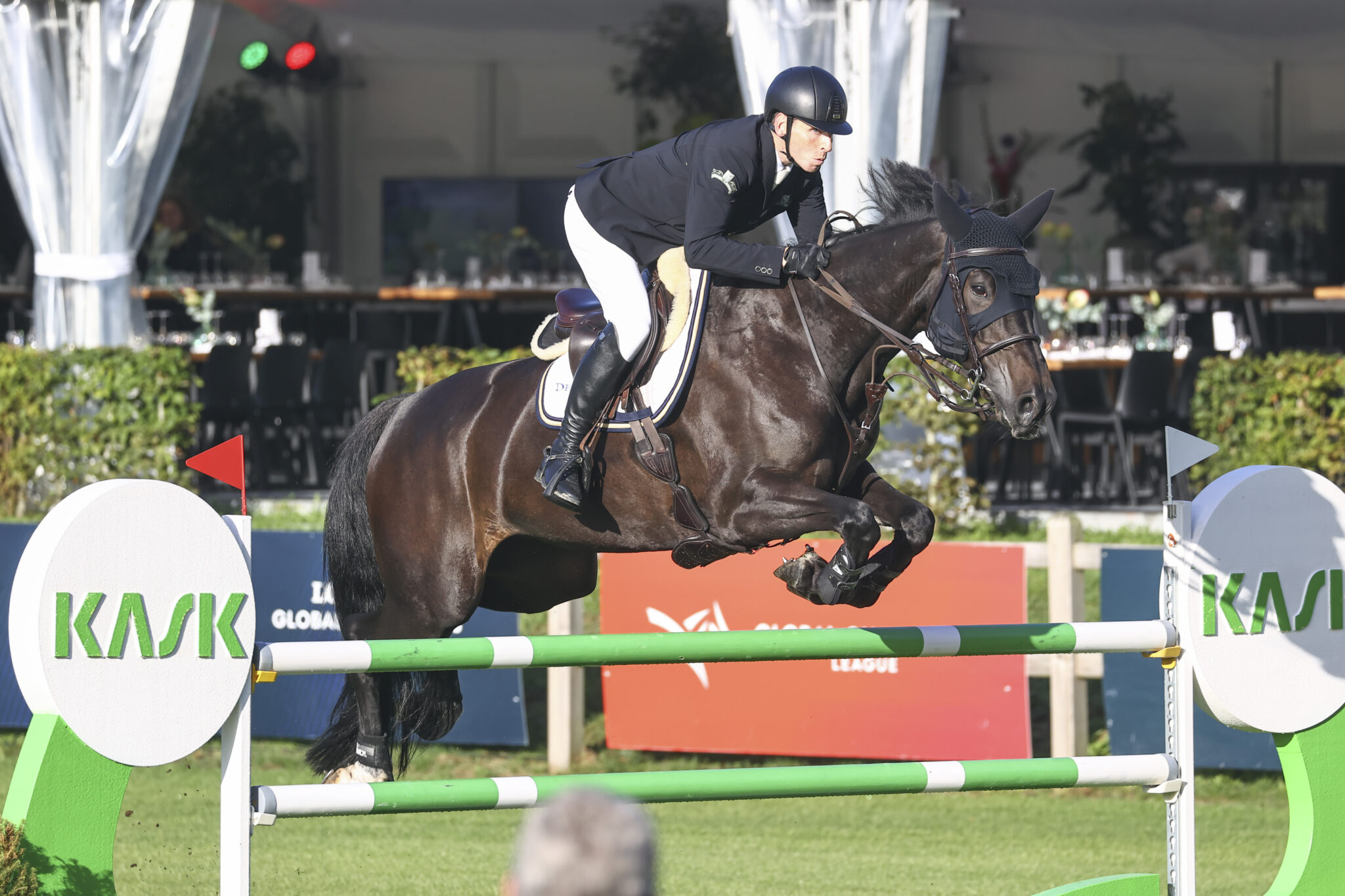 High Fives for Fearon and Pender in Germany